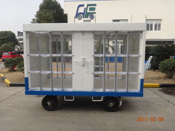 China Wasserdichter weißer Flughafen-Bodenunterstützungs-Ausrüstungs-Gepäck-Fördermaschinen-Wagen mit Überdachung fournisseur