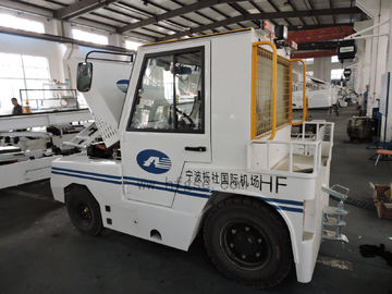 China Flughafen-Schleppseil-Traktor der hohen Leistung, Schlepper-Linde-Gabel der Bodenunterstützungs-Ausrüstungs-zwei fournisseur